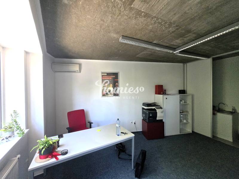 Reprezentatívne  kancelárske priestory na prenájom - Nitra centrum