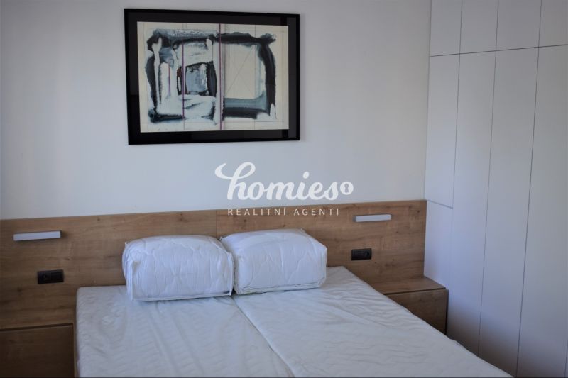 bedroom I