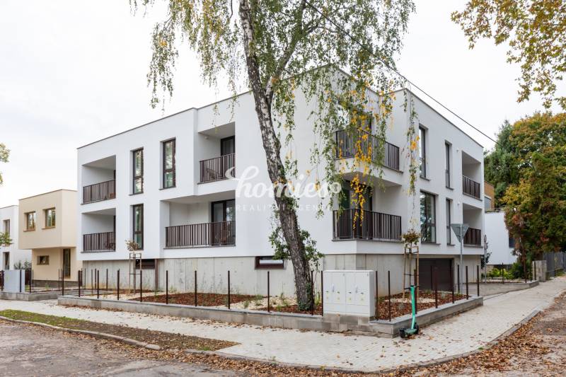 PRENÁJOM 4 izbový nadštandardný byt v novostavbe, Nitra  CENTRUM