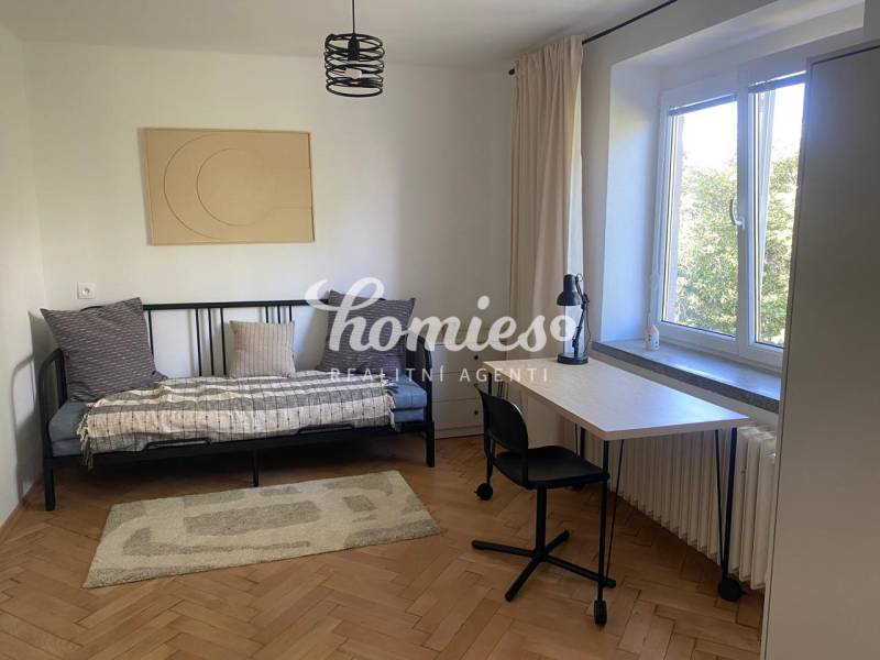 PRENÁJOM veľký 3izb. mestský byt,  klimatizácia centrum,