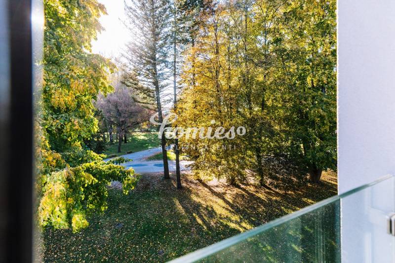 PRENÁJOM 2 izbový luxusný byt vo výnimočnom prostredí v centre Nitry