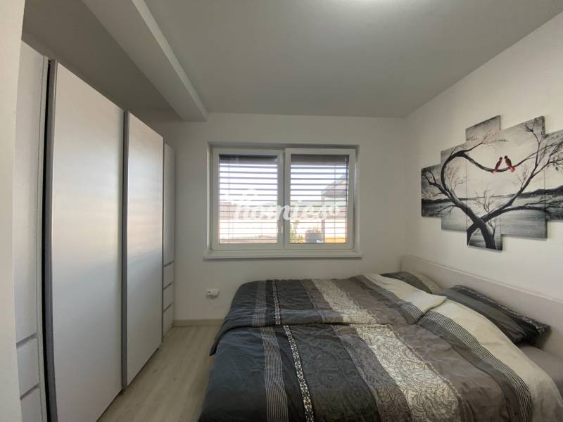 bedroom II