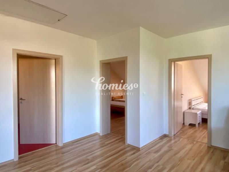 PRENÁJOM zariadeného domu s dvoma bytmi, centrum mesta
