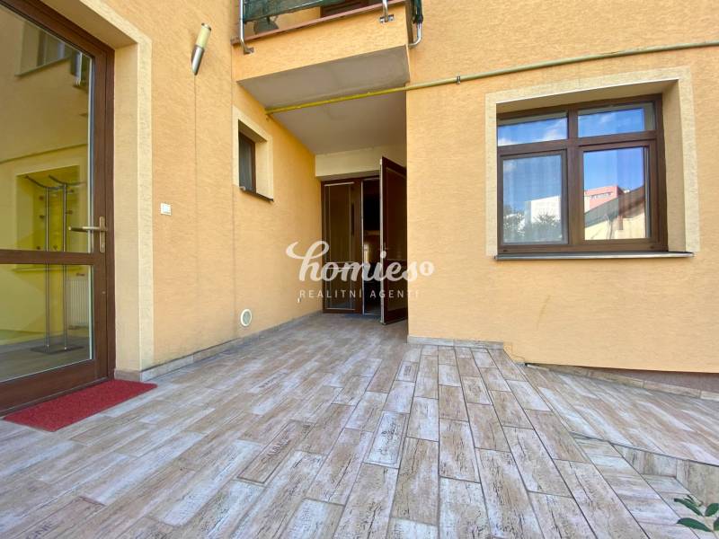 PRENÁJOM 1 izb byt v dome,  záhrada -  centrum mesta, Kalvária