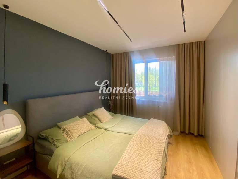 PRENÁJOM 2 izbový zariadený byt v centre, výhľad na hrad,  PROMENADA