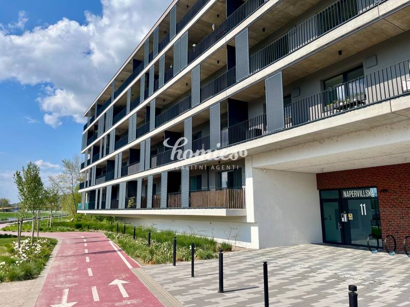 PRENÁJOM 2 izbový zariadený byt v centre, výhľad na hrad,  PROMENADA