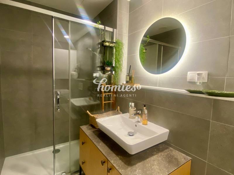 PRENÁJOM 2 izbový zariadený byt v centre, výhľad na hrad,  PROMENADA