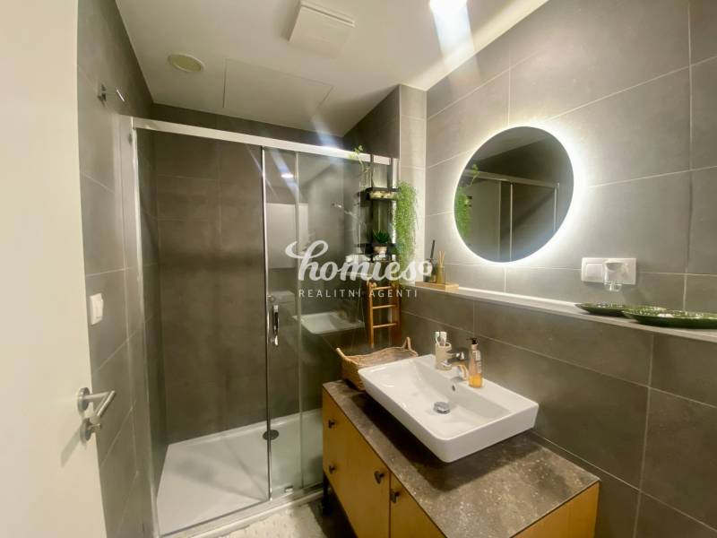 PRENÁJOM 2 izbový zariadený byt v centre, výhľad na hrad,  PROMENADA