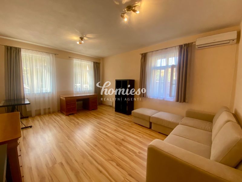 PRENÁJOM  2 samost. miestnosti plus zázemie,  centrum - Kalvária