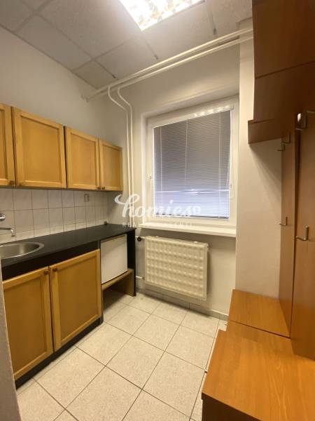 PRENÁJOM komerčných priestorov, kancelárie, obchod- NITRA 