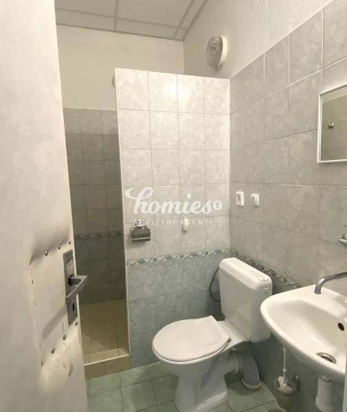 PRENÁJOM komerčných priestorov, kancelárie, obchod- NITRA 