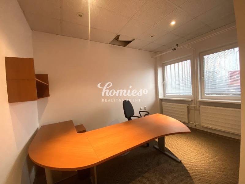 PRENÁJOM komerčných priestorov, kancelárie, obchod- NITRA 