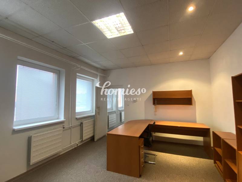 PRENÁJOM komerčných priestorov, kancelárie, obchod- NITRA 