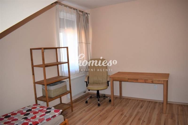 bedroom I
