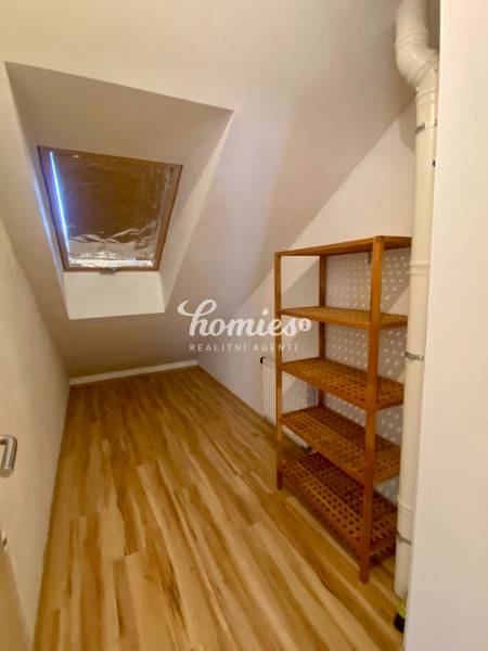 PRENÁJOM 3 izbový byt so záhradou -  centrum mesta