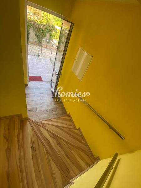 PRENÁJOM 3 izbový byt so záhradou -  centrum mesta